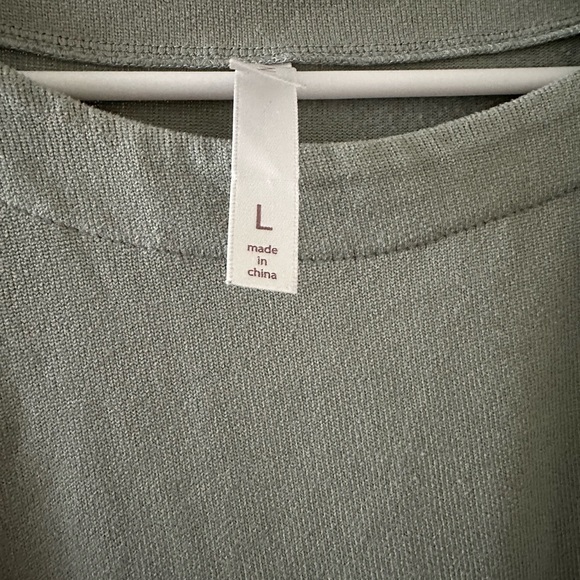 LuLaRoe Cozy Set-L top and XL pants - Picture 2 of 3